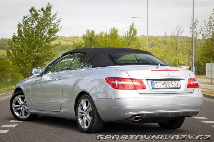 Mercedes-Benz E Kabriolet  220 CDI A/T / 2011