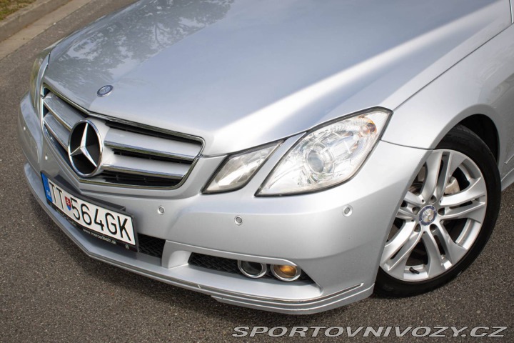 Mercedes-Benz E Kabriolet  220 CDI A/T / 2011