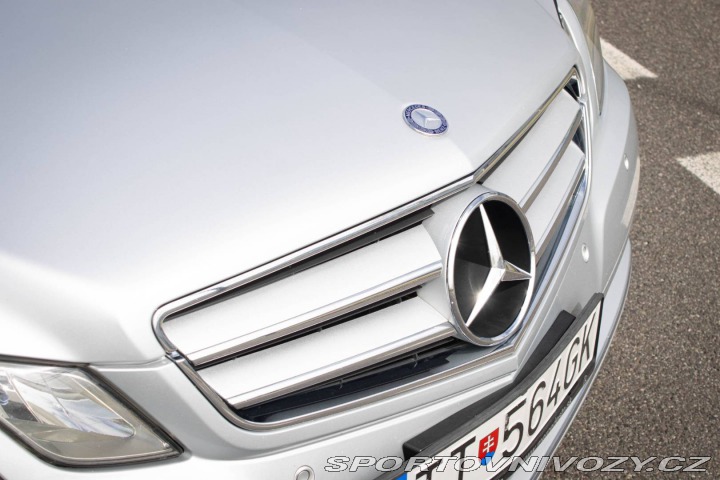 Mercedes-Benz E Kabriolet  220 CDI A/T / 2011