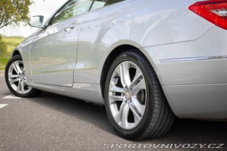 Mercedes-Benz E Kabriolet  220 CDI A/T / 2011