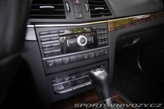 Mercedes-Benz E Kabriolet  220 CDI A/T / 2011