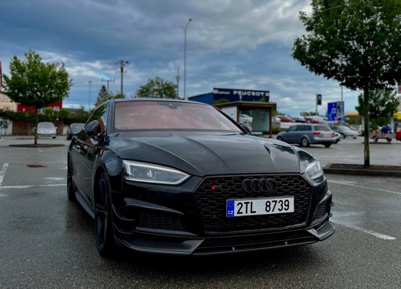Audi S5