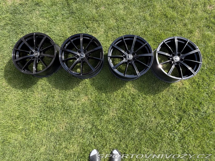 Audi RS5  2023