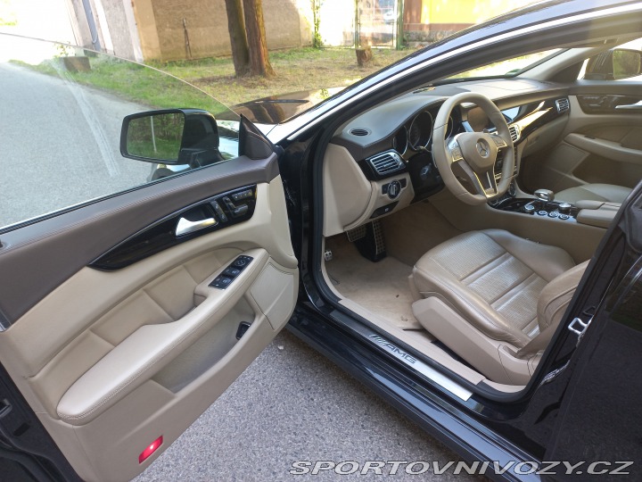 Mercedes-Benz CLS  2011