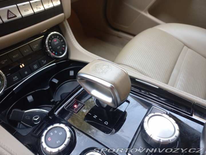 Mercedes-Benz CLS  2011
