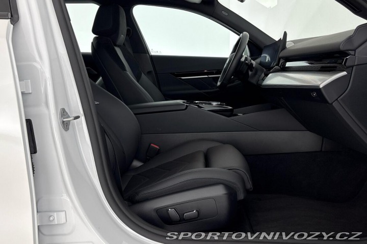 BMW 5 řady 5 Touring | 530e xDr 2025