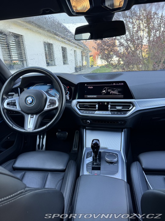 BMW 3 330e xDrive 2022
