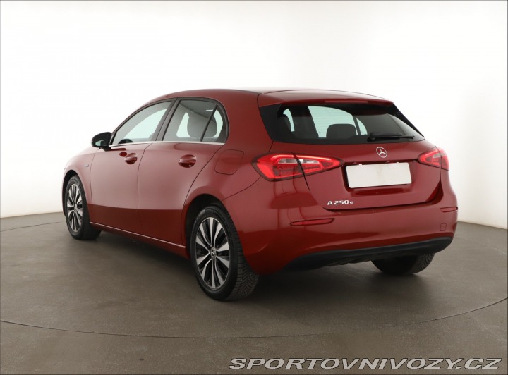 Mercedes-Benz A A 250 e 2020