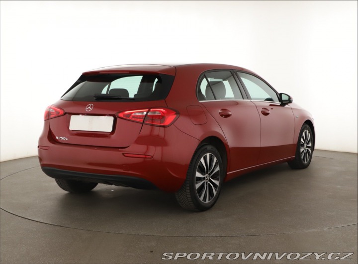 Mercedes-Benz A A 250 e 2020