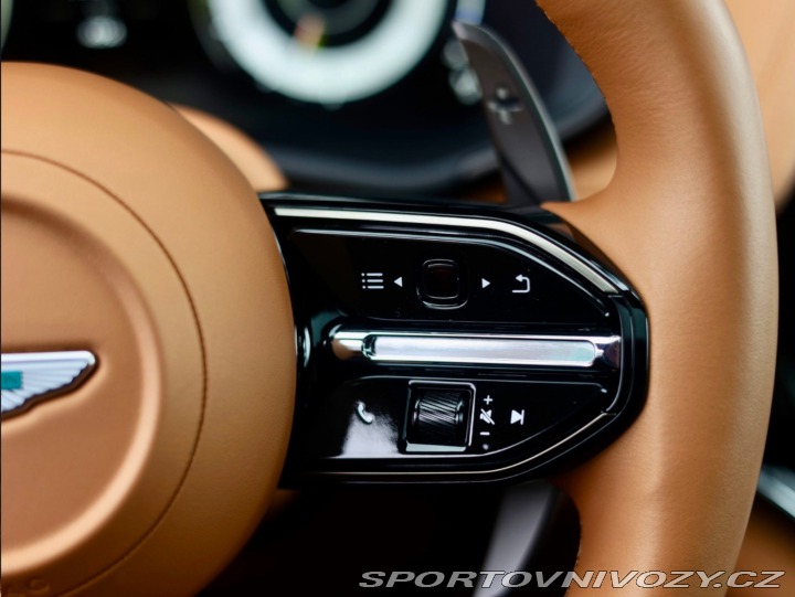 Aston Martin DBX 707, 4.0 V8 707PS | Mino 2025