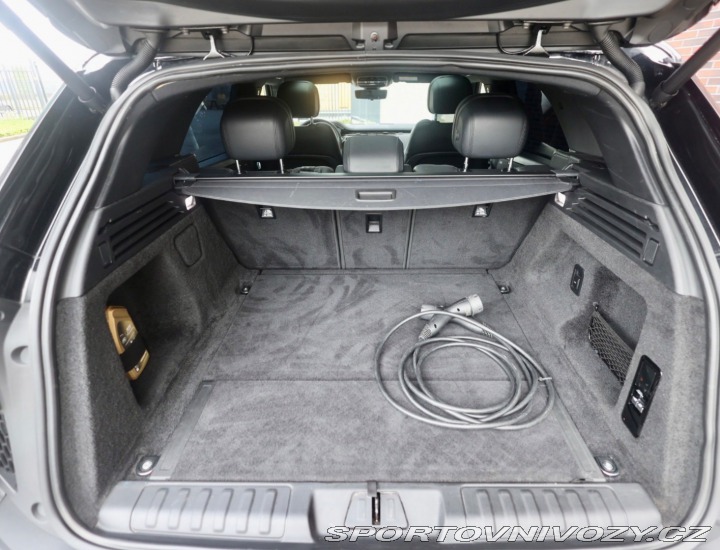 Ostatní značky Ostatní modely Land Rover Range Rover Sport  3.0 V6 ehybrid 324 KW, D 2022