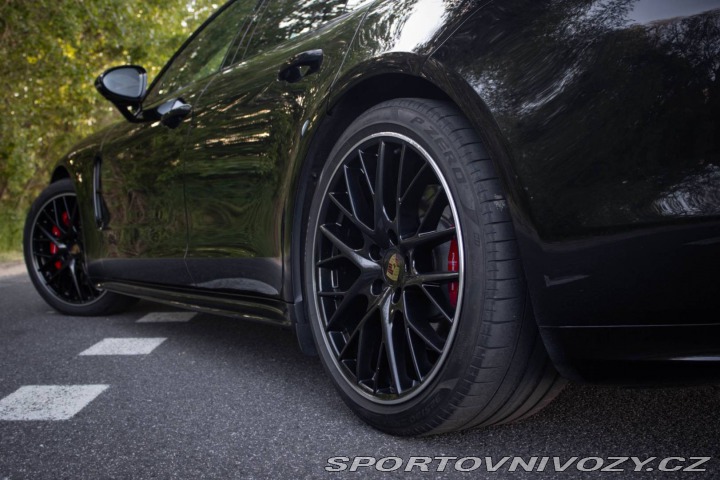 Porsche Panamera GTS / FINANCOVANIE / PRO 2019