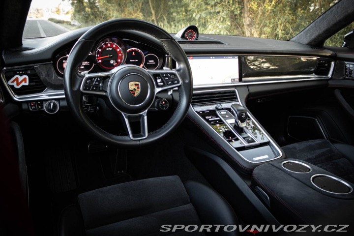Porsche Panamera GTS / FINANCOVANIE / PRO 2019