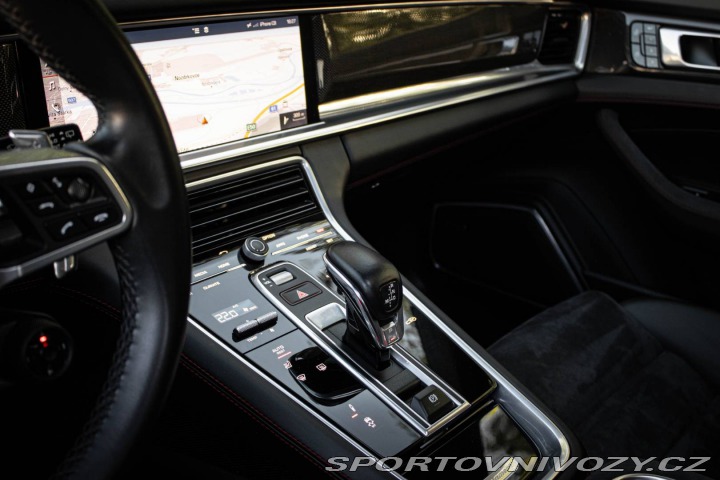 Porsche Panamera GTS / FINANCOVANIE / PRO 2019