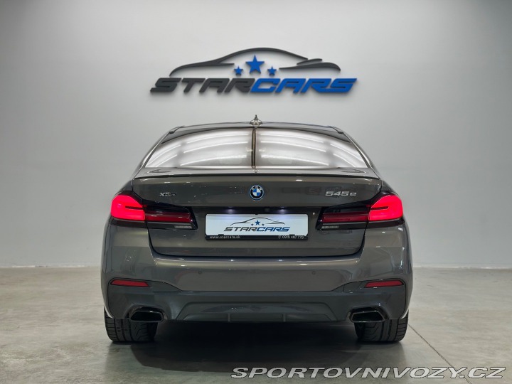 BMW 5 545e xDrive M Sport / La 2021