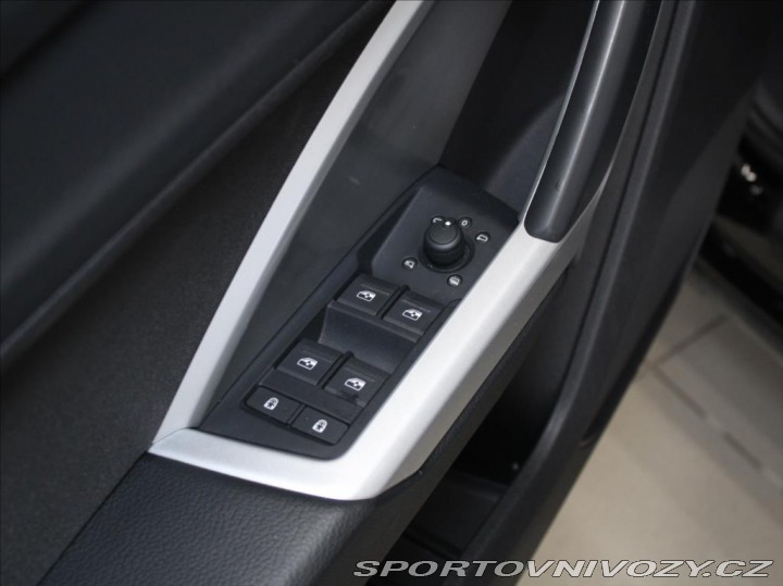 Audi Ostatní modely Q3 2,0 TDi S-Line 54tkm. 1.m 2023