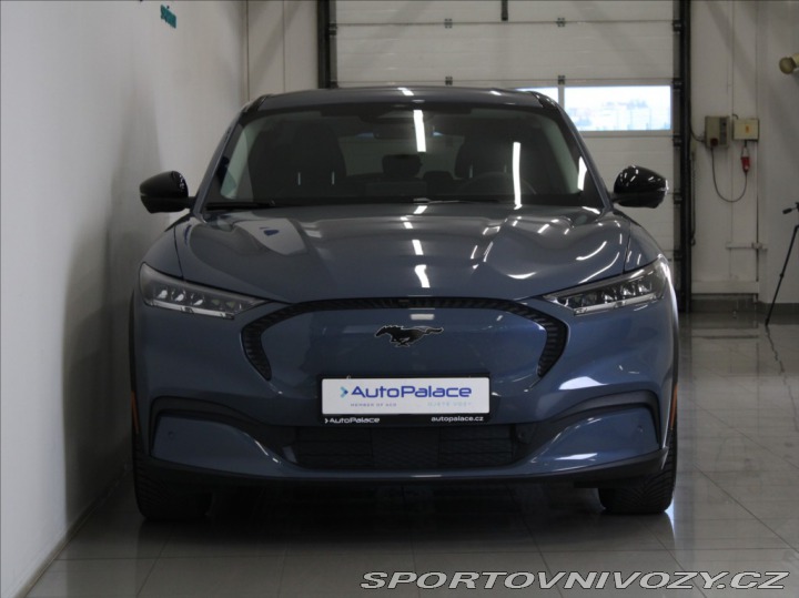 Ford Mustang Mach-E 0,1 75kWh 300koní 2023