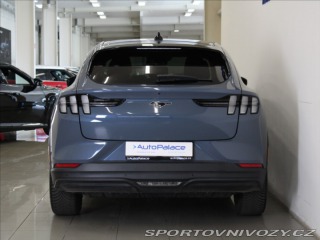 Ford Mustang Mach-E 0,1 75kWh 300koní 2023