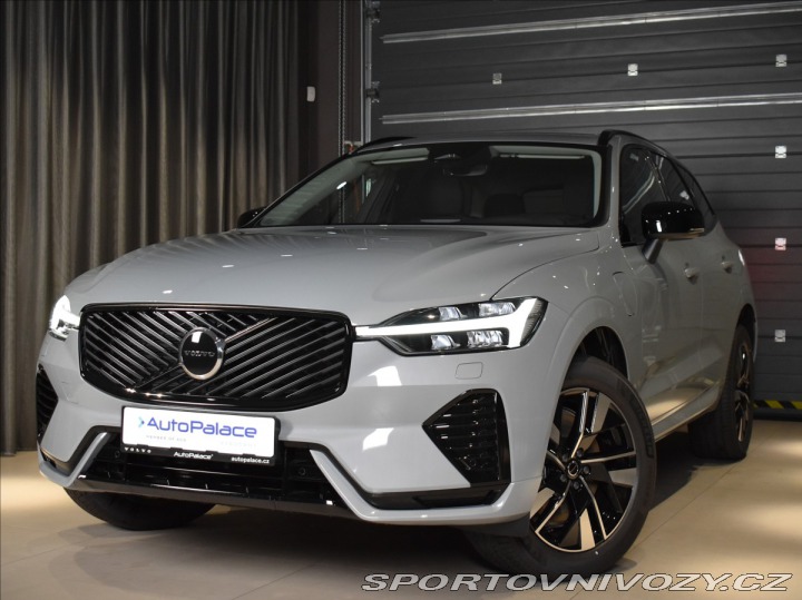 Volvo Ostatní modely XC60 2,0 T6  Plus Dark 2025