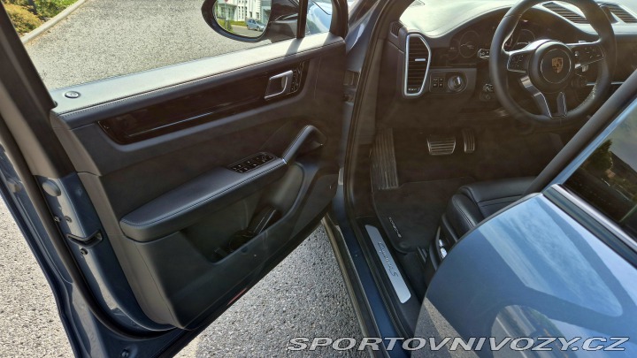 Porsche Cayenne S Akrapovič 2018