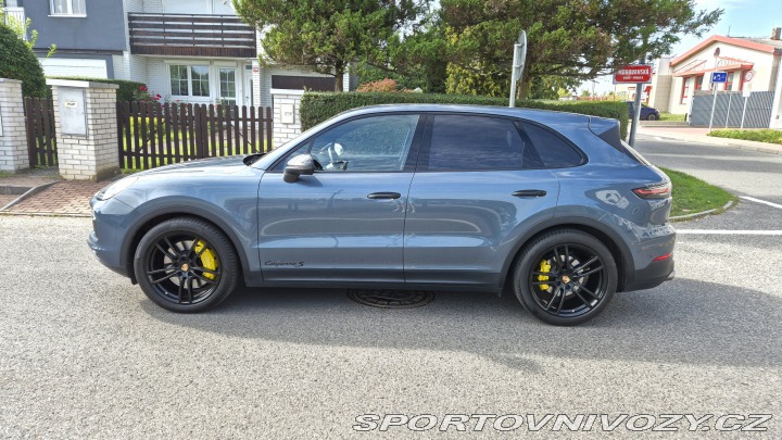 Porsche Cayenne S Akrapovič 2018