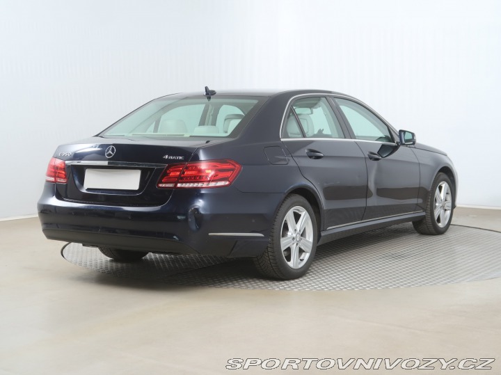 Mercedes-Benz E E 350 4MATIC 2013