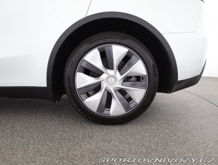Tesla Model Y Long Range AWD 79kWh 2024