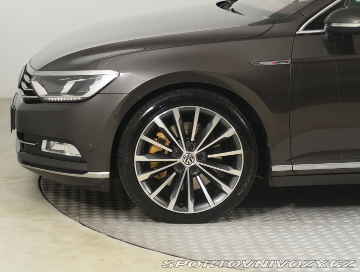 Volkswagen Ostatní modely Passat Highline 2.0 BiTDI 2016