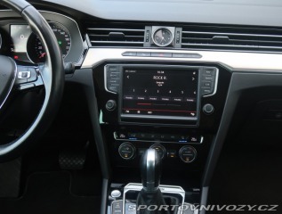 Volkswagen Ostatní modely Passat Highline 2.0 BiTDI 2016