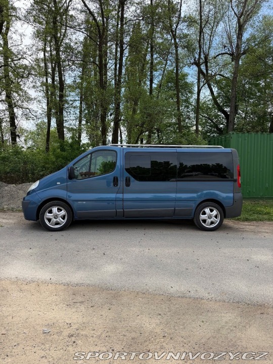Renault Ostatní modely Trafic 2,5   dci Long Camper 2013