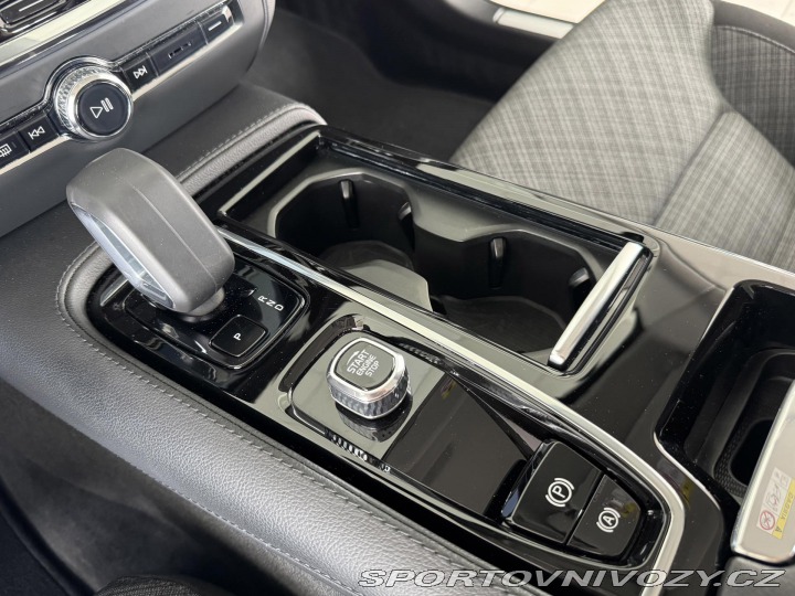 Volvo V60 T6 AWD Recharge*REZERVACE 2022