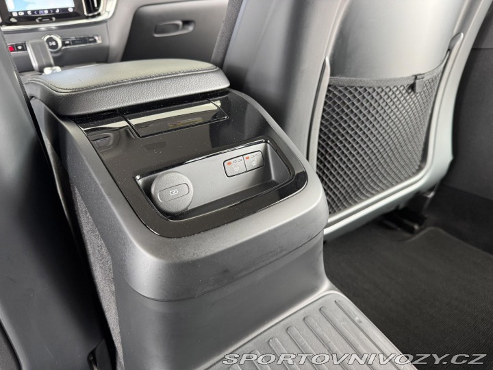 Volvo V60 T6 AWD Recharge*REZERVACE 2022