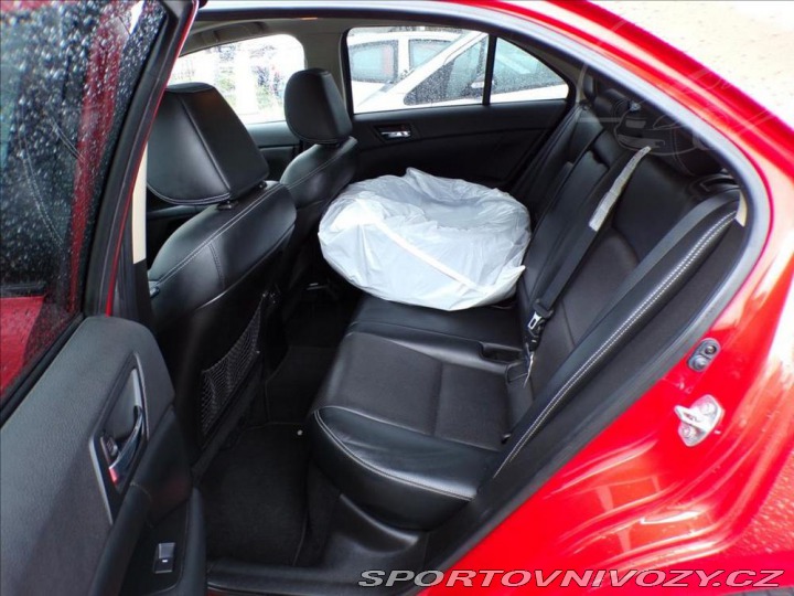 Suzuki Ostatní modely Kizashi 2,4 i 4x4 AUTOMAT 2010