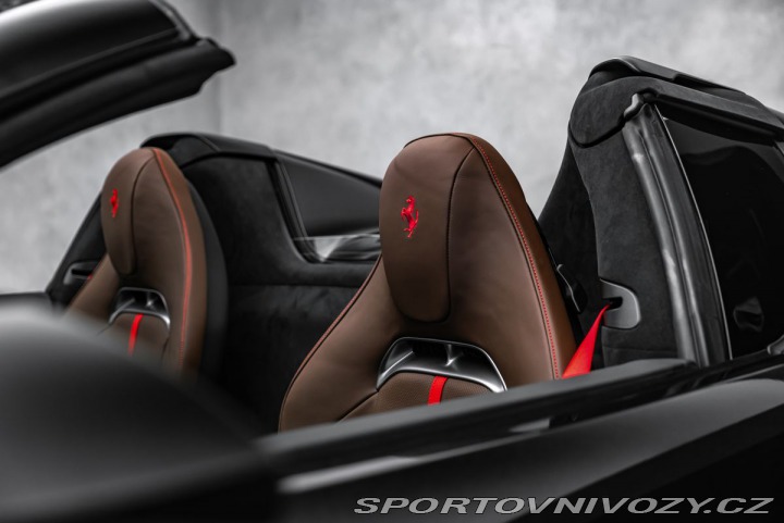 Ferrari Ostatní modely Spider 2026