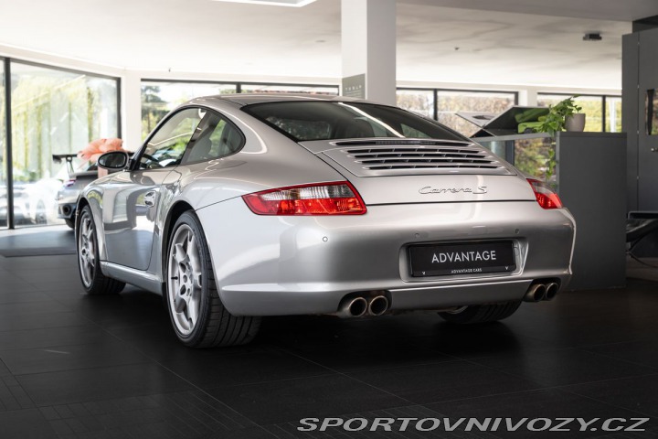Porsche 911 (997) Carrera S Manuál 2005