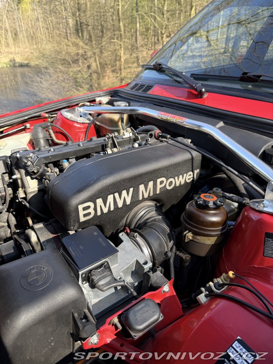 BMW M3 E30 M3 1990