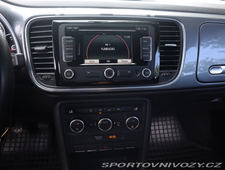 Volkswagen Beetle 1.6 TDI 2012