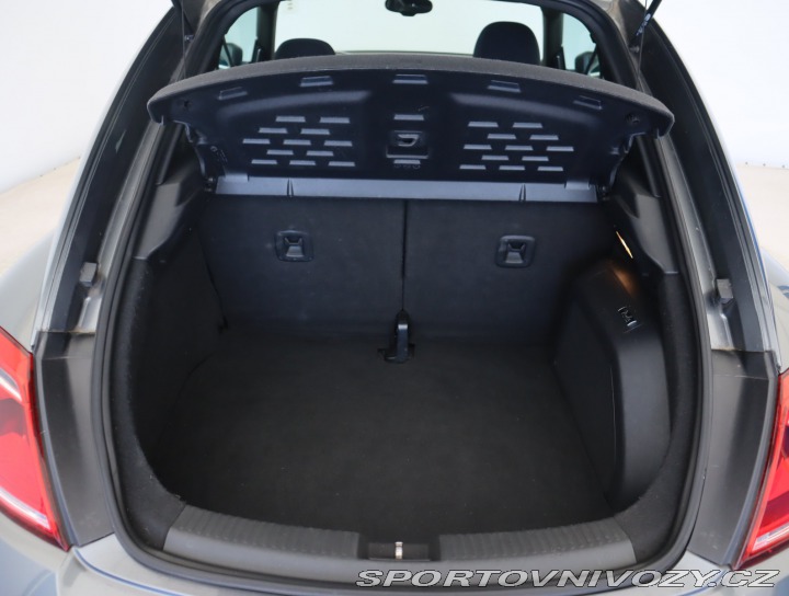 Volkswagen Beetle 1.6 TDI 2012