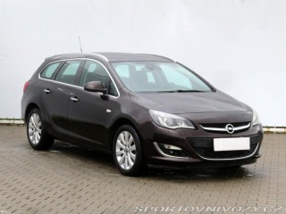 Opel Astra Essentia 2.0 CDTI