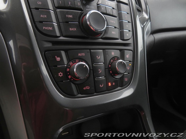 Opel Astra Essentia 2.0 CDTI 2013