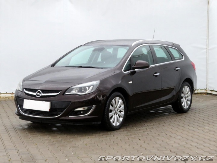 Opel Astra Essentia 2.0 CDTI 2013