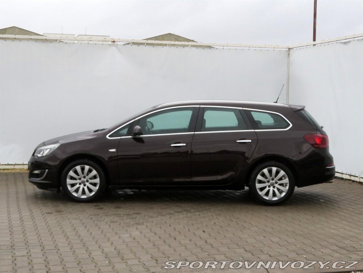 Opel Astra Essentia 2.0 CDTI 2013