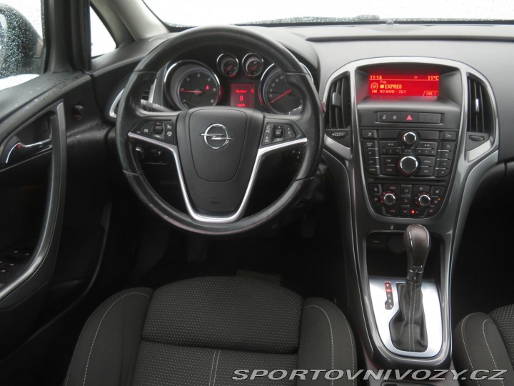 Opel Astra Essentia 2.0 CDTI 2013