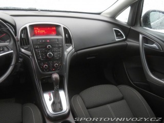 Opel Astra Essentia 2.0 CDTI 2013