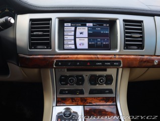 Jaguar XF 3.0 D 2012