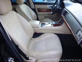 Jaguar XF 3.0 D 2012