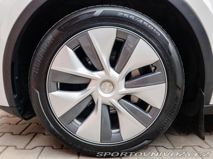 Tesla Model Y Long Range Dual Motor 378 2022