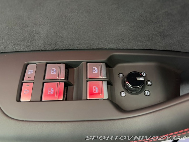 Audi RS6 PERFORMANCE, AKRAPOVIČ, N 2025