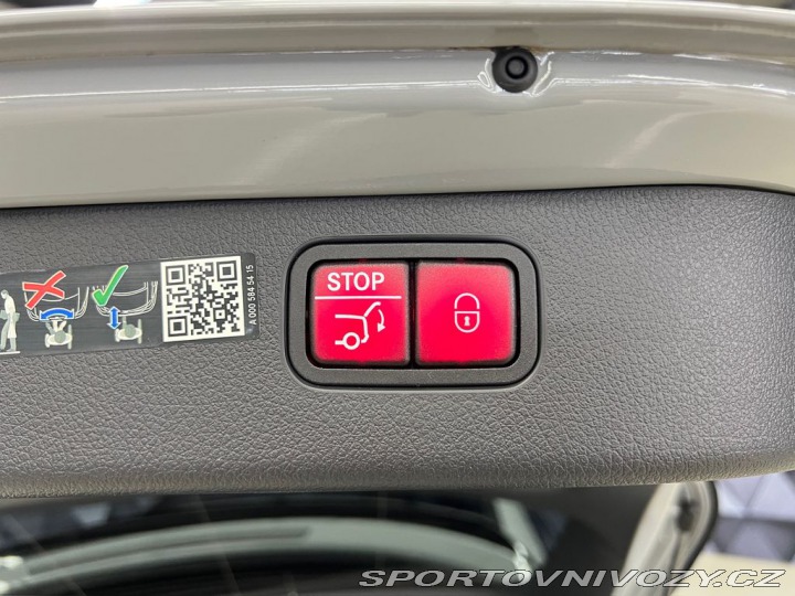 Mercedes-Benz C E PERFORMANCE 4M AMG F1 E 2024
