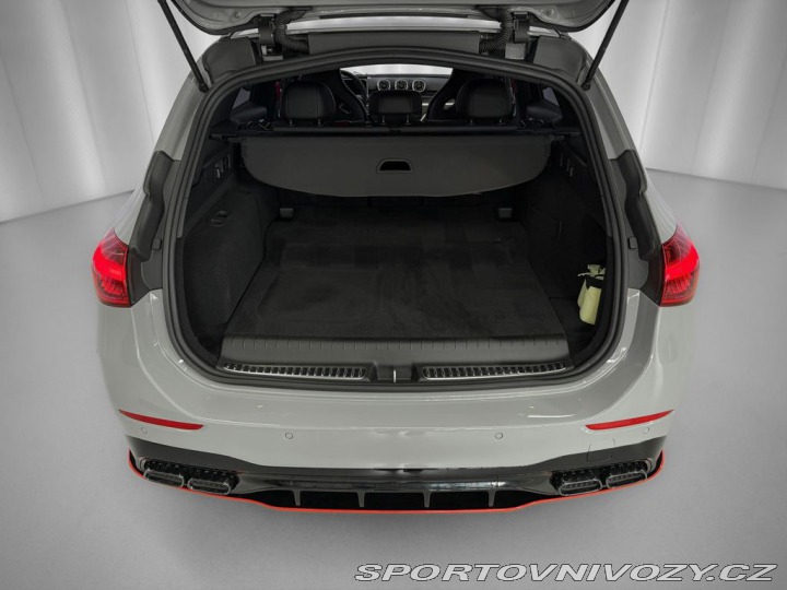 Mercedes-Benz C E PERFORMANCE 4M+ AMG F1 2024